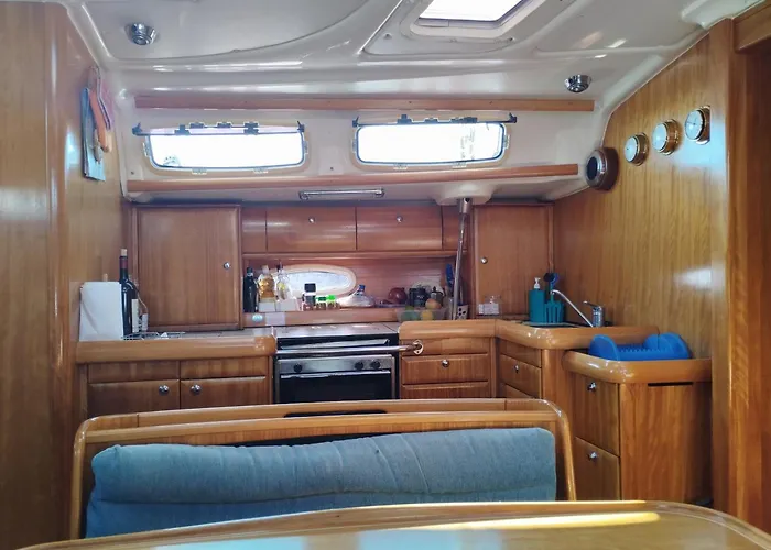 Cassiopeia 보트호텔 풀라