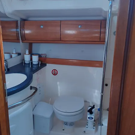 Botel Cassiopeia Pula